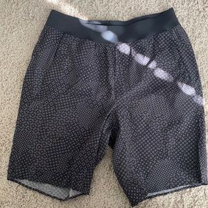Lululemon short